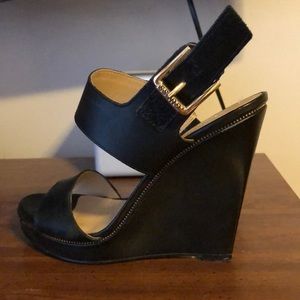 Black Wedges